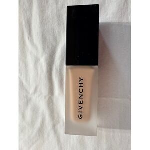Givenchy Prisme Libre Skin-Caring Matte Foundation 3-C278 30ml